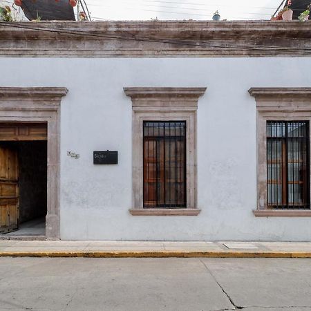 Hotel La Siesta Del Fauno Morelia Bagian luar foto
