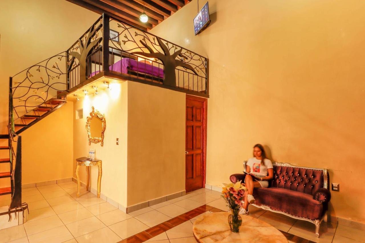 Hotel La Siesta Del Fauno Morelia Bagian luar foto