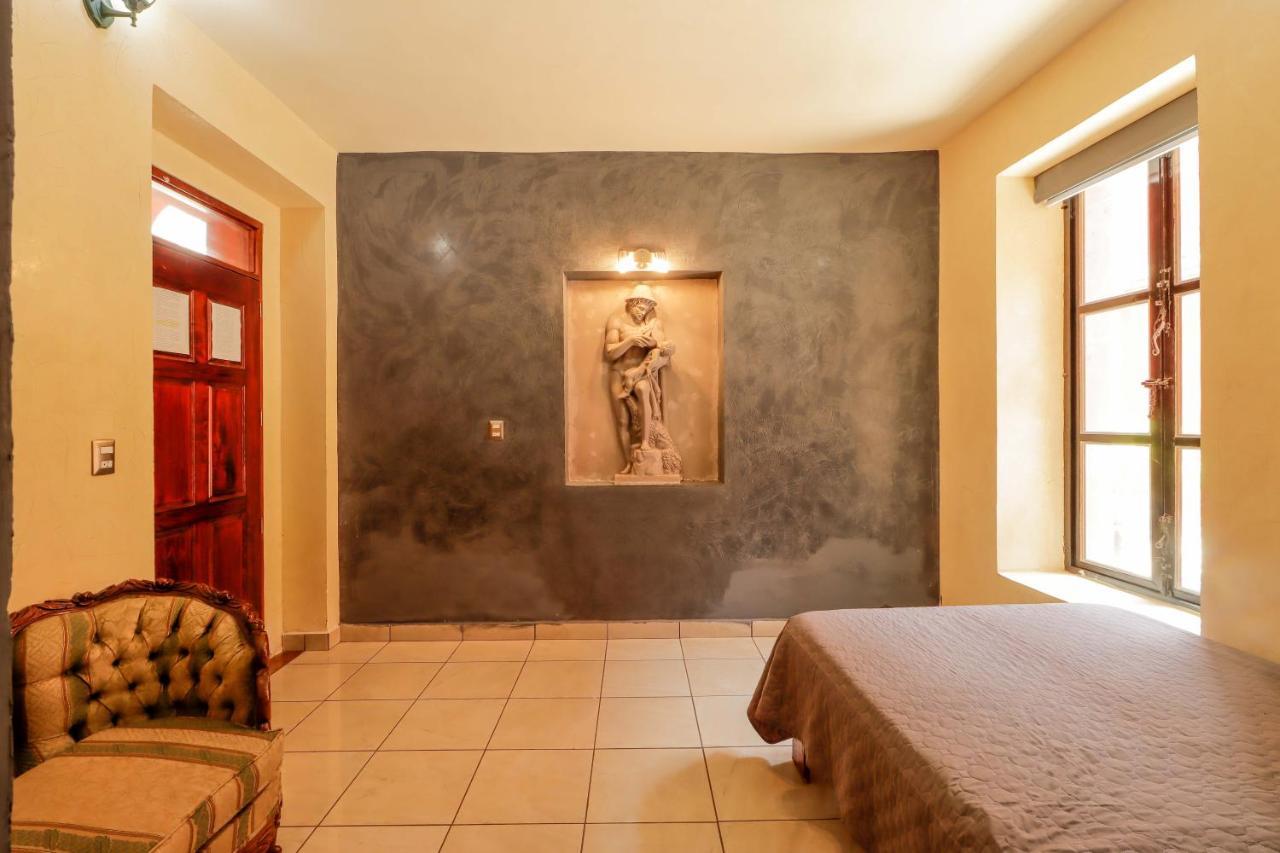 Hotel La Siesta Del Fauno Morelia Bagian luar foto