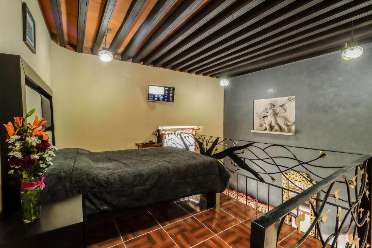 Hotel La Siesta Del Fauno Morelia Bagian luar foto