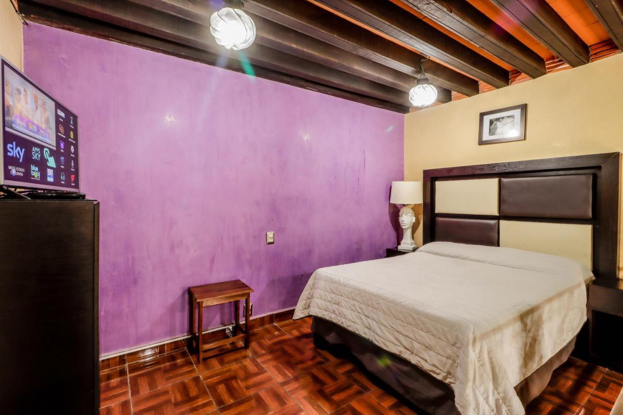Hotel La Siesta Del Fauno Morelia Bagian luar foto